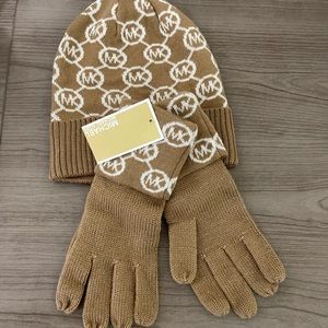 Michael kors beanie and glove set